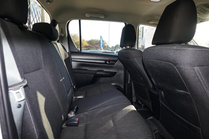 2022 Toyota Hilux SR