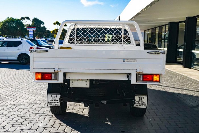 2022 Toyota Hilux SR