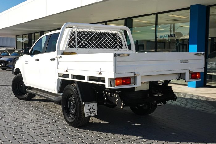 2022 Toyota Hilux SR