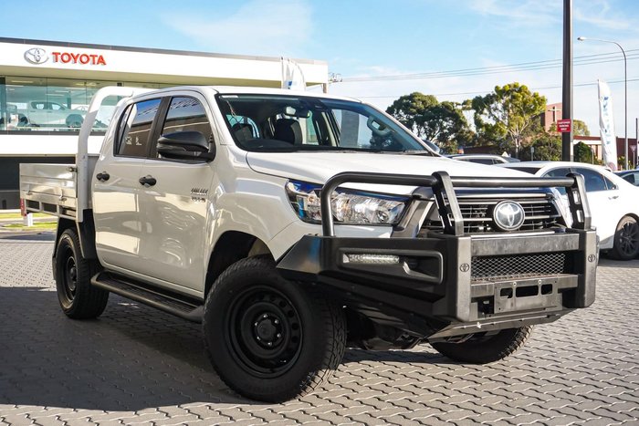 2022 Toyota Hilux SR