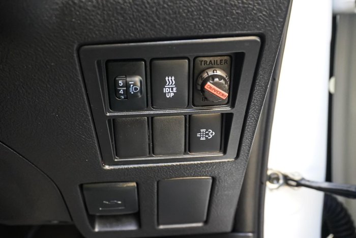 2022 Toyota Hilux SR
