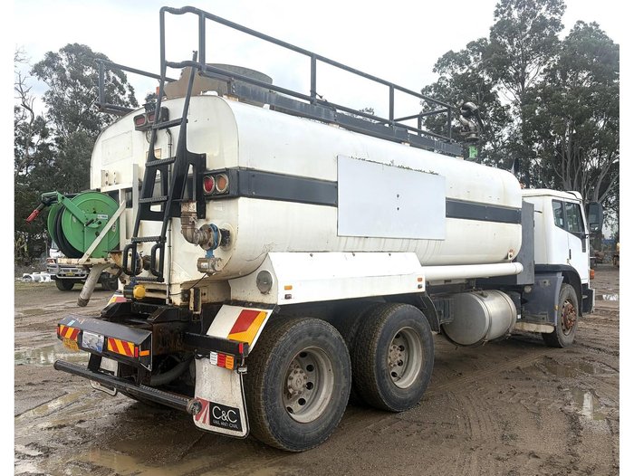 1998 International Acco 2350G