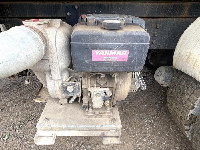 1998 International Acco 2350G