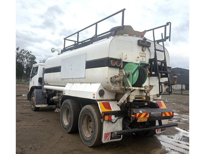 1998 International Acco 2350G
