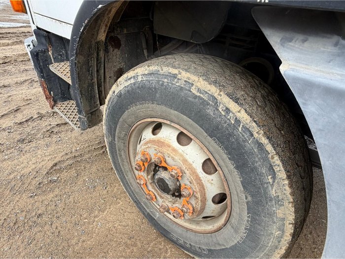 1998 International Acco 2350G