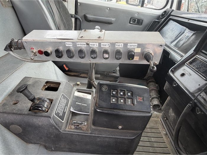 1998 International Acco 2350G