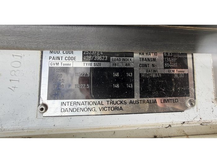1998 International Acco 2350G