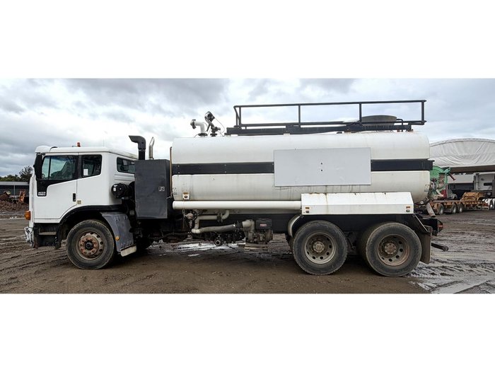 1998 International Acco 2350G