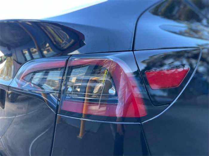 2023 Tesla Model Y Rear-Wheel Drive