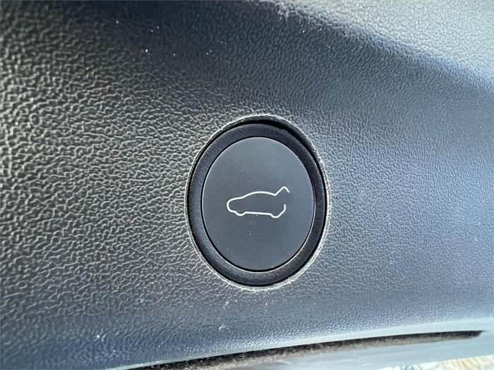 2023 Tesla Model Y Rear-Wheel Drive