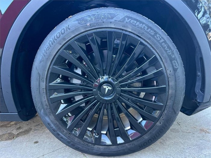 2023 Tesla Model Y Rear-Wheel Drive