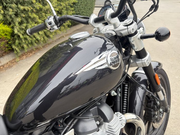 2025 Royal Enfield SUPER METEOR 650 Astral Black