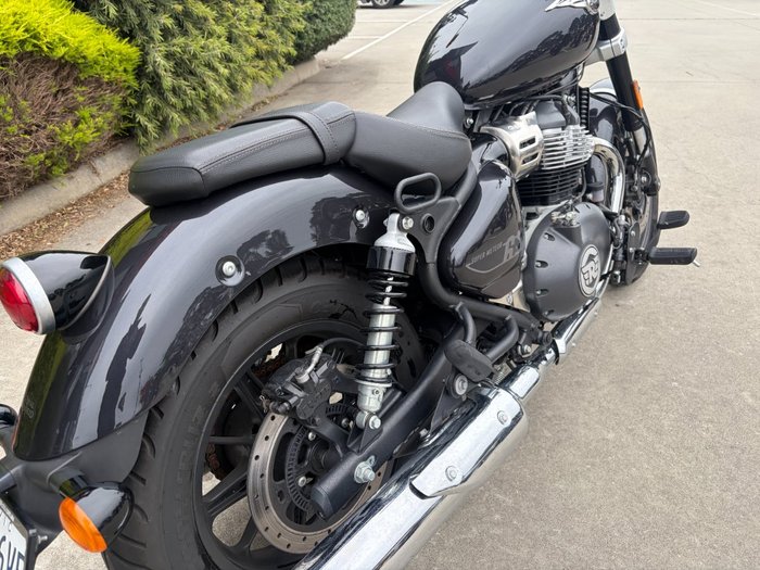 2025 Royal Enfield SUPER METEOR 650 Astral Black