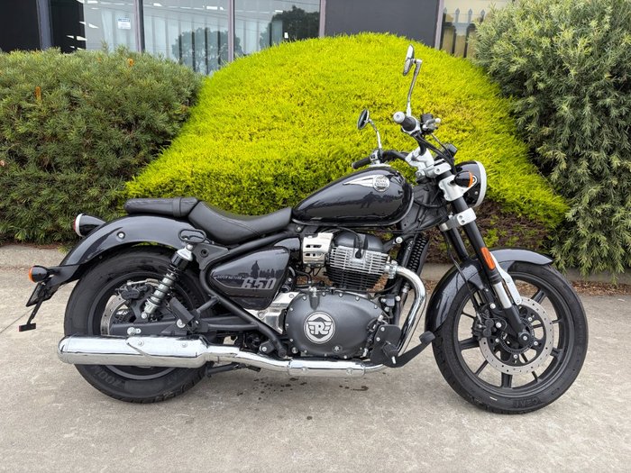 2025 Royal Enfield SUPER METEOR 650 Astral Black