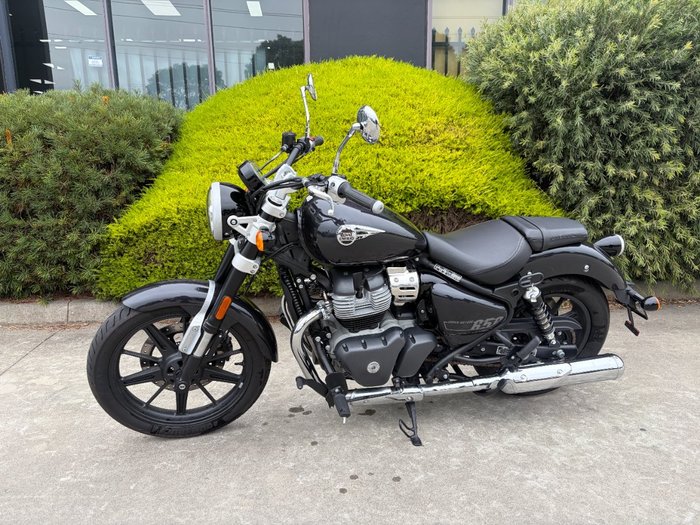 2025 Royal Enfield SUPER METEOR 650 Astral Black