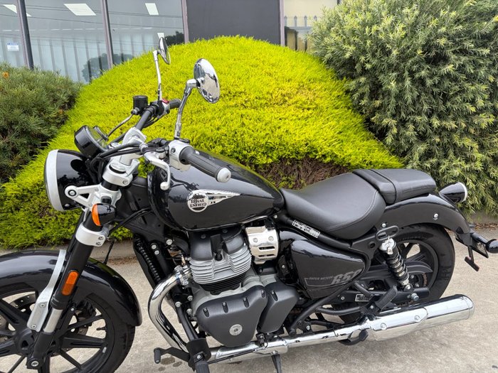 2025 Royal Enfield SUPER METEOR 650 Astral Black