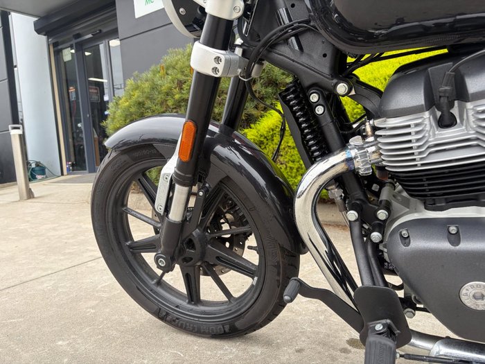 2025 Royal Enfield SUPER METEOR 650 Astral Black