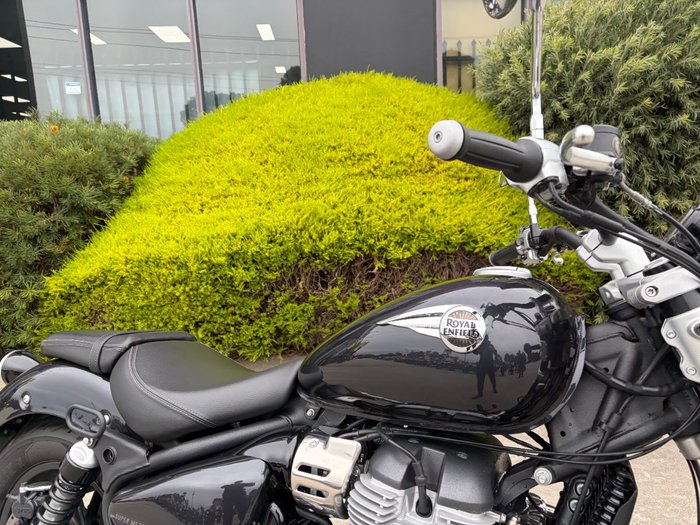 2025 Royal Enfield SUPER METEOR 650 Astral Black