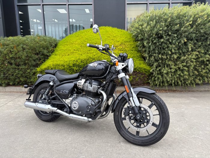 2025 Royal Enfield SUPER METEOR 650 Astral Black