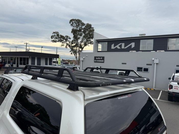 2017 Toyota Hilux SR5