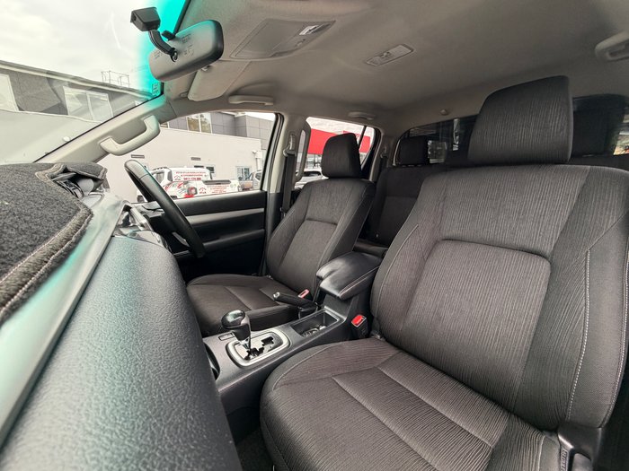 2017 Toyota Hilux SR5