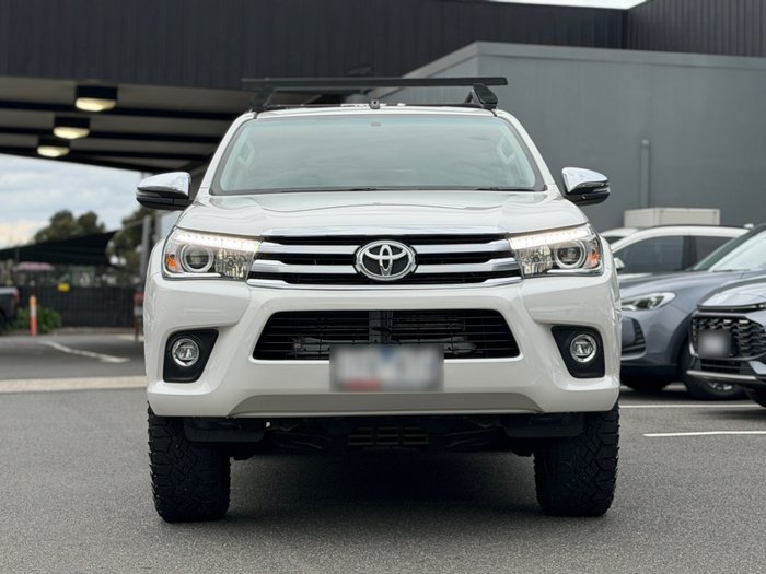 2017 Toyota Hilux SR5