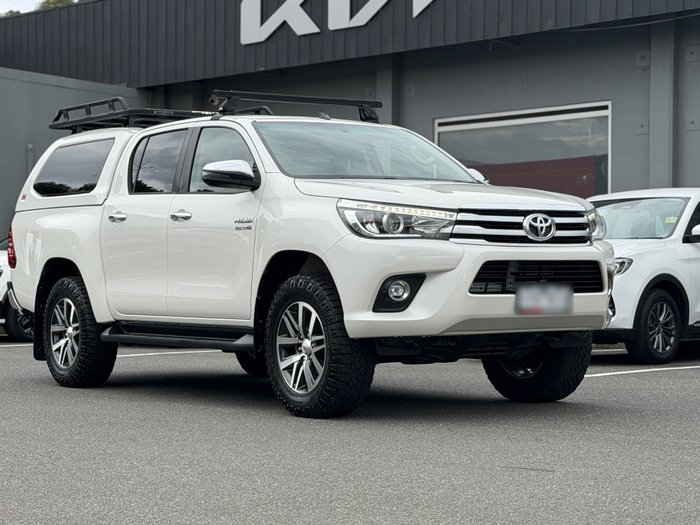 2017 Toyota Hilux SR5