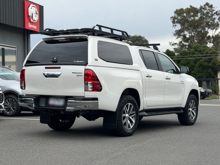 2017 Toyota Hilux SR5