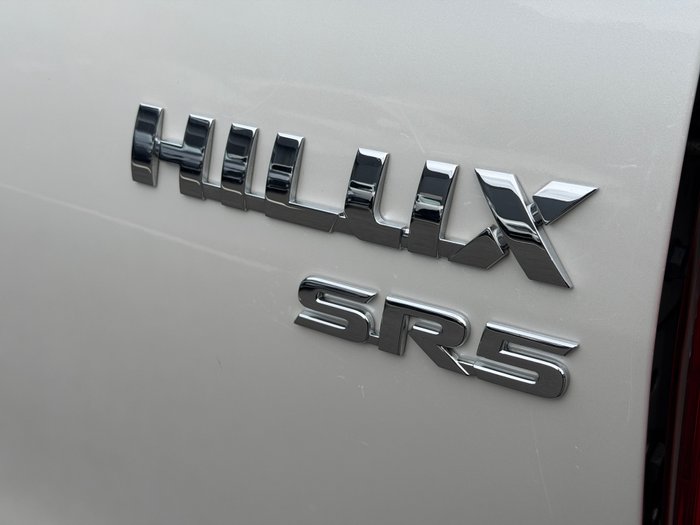 2017 Toyota Hilux SR5