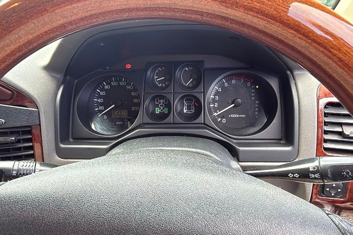 2004 Mitsubishi Pajero GLS