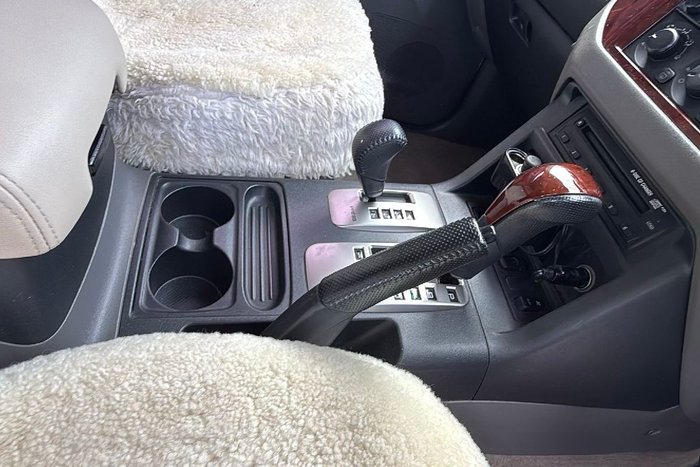 2004 Mitsubishi Pajero GLS
