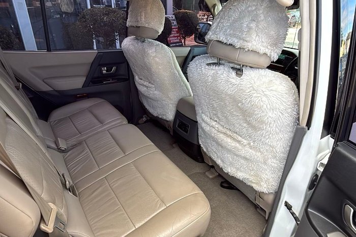 2004 Mitsubishi Pajero GLS