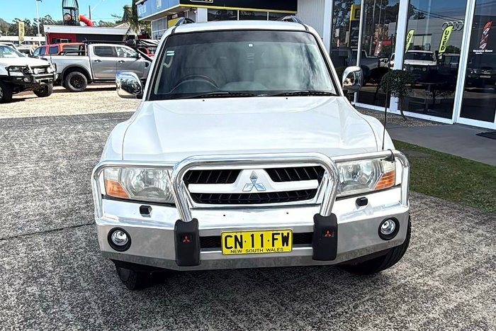 2004 Mitsubishi Pajero GLS