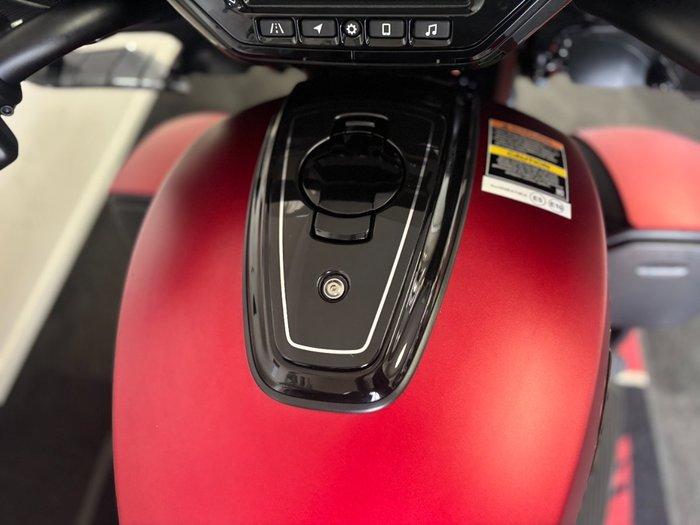 2025 Indian ROADMASTER DARK HORSE Sunset Red