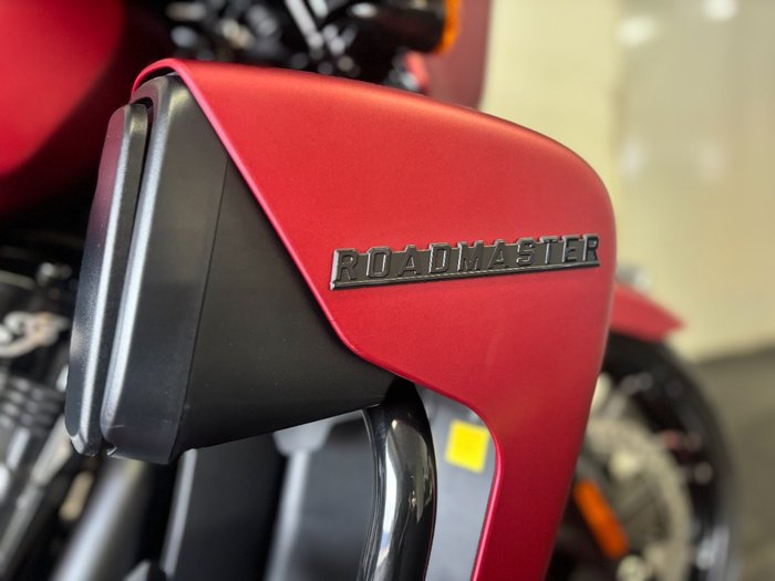 2025 Indian ROADMASTER DARK HORSE Sunset Red