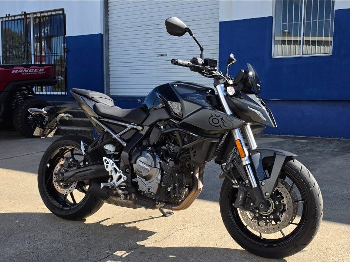 2023 Suzuki GSX-8S BLACK