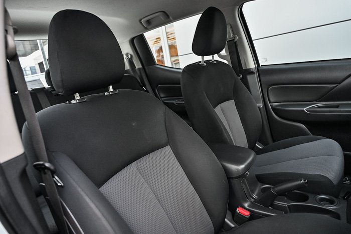 2021 Mitsubishi Triton GLX