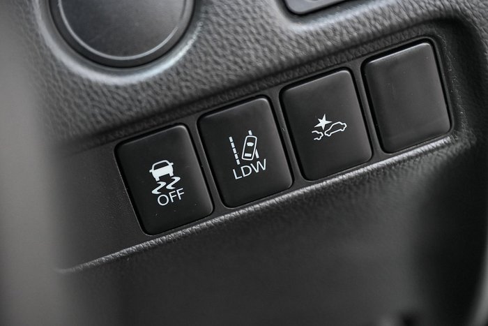 2021 Mitsubishi Triton GLX