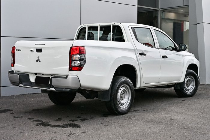 2021 Mitsubishi Triton GLX