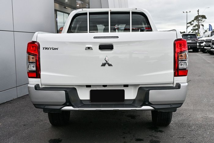 2021 Mitsubishi Triton GLX