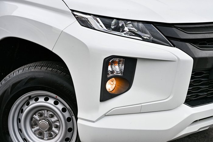 2021 Mitsubishi Triton GLX