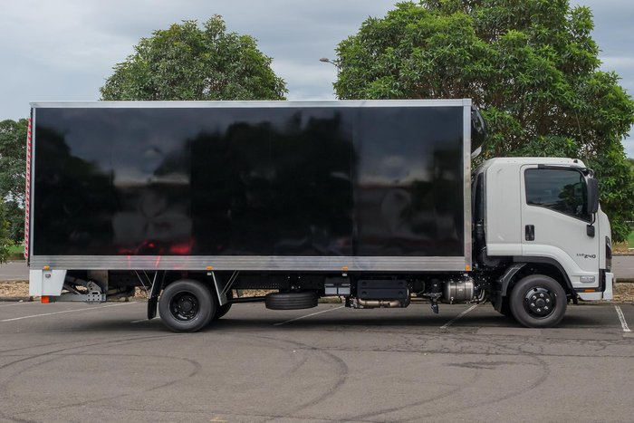 2025 Isuzu F Series FRR 110-240 AM R52