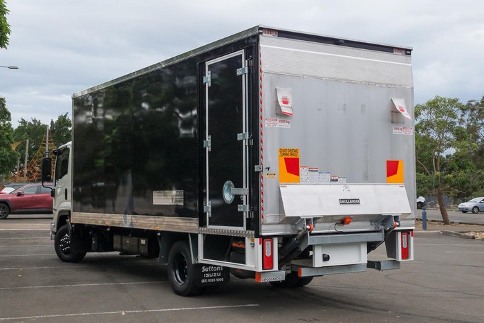 2025 Isuzu F Series FRR 110-240 AM R52