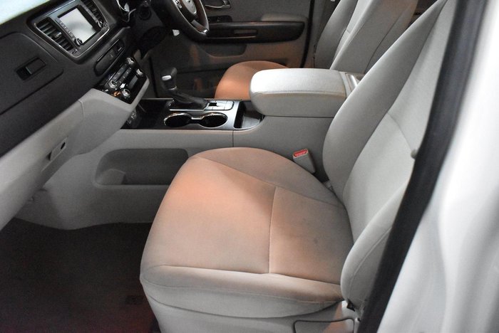 2019 Kia Carnival S