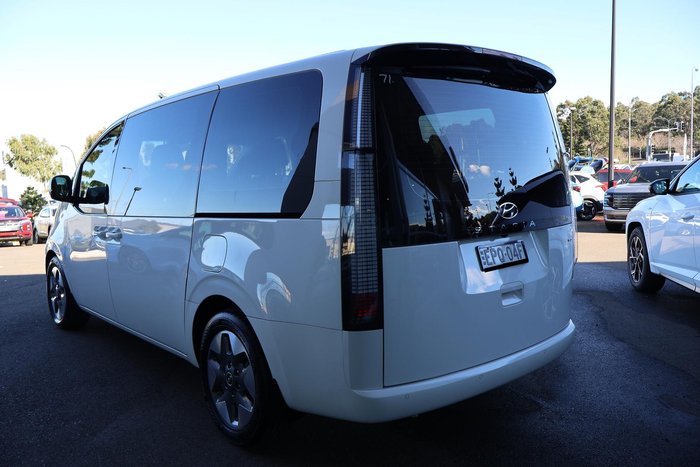 2022 Hyundai STARIA
