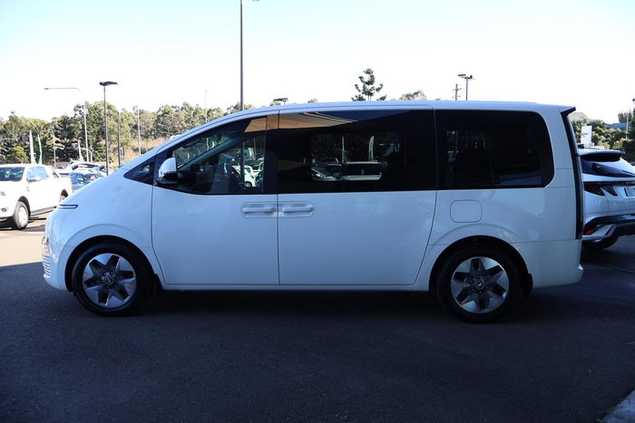 2022 Hyundai STARIA