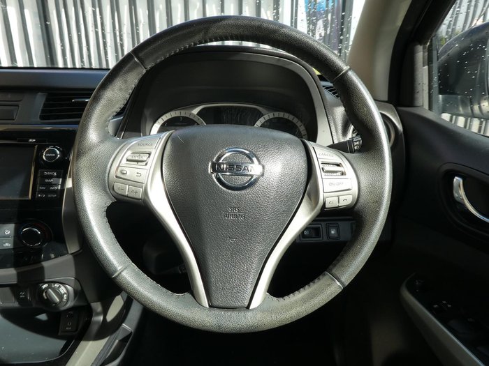 2017 Nissan Navara ST