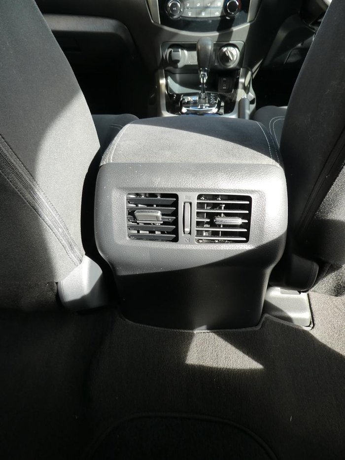 2017 Nissan Navara ST