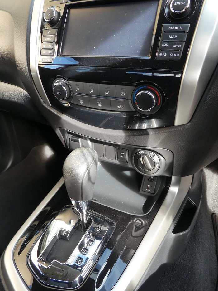 2017 Nissan Navara ST