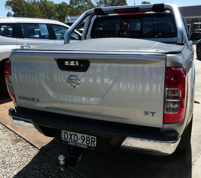 2017 Nissan Navara ST